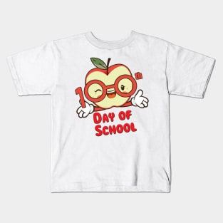 Cute Apple 100th Day Of School Funny Gifts Kids T-Shirt